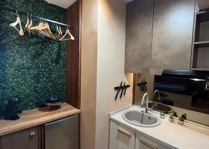 Square Vanilla Салоники